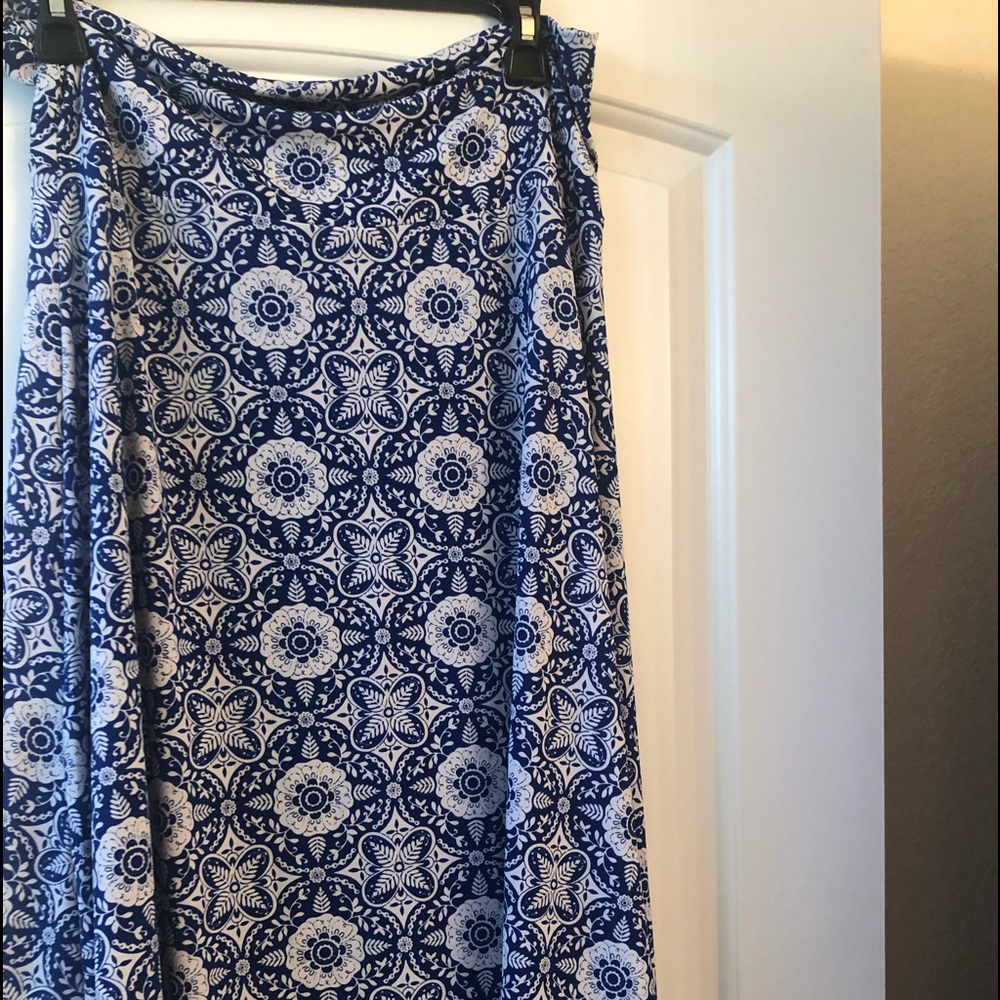 Lularoe Azure in blue and white. EUC